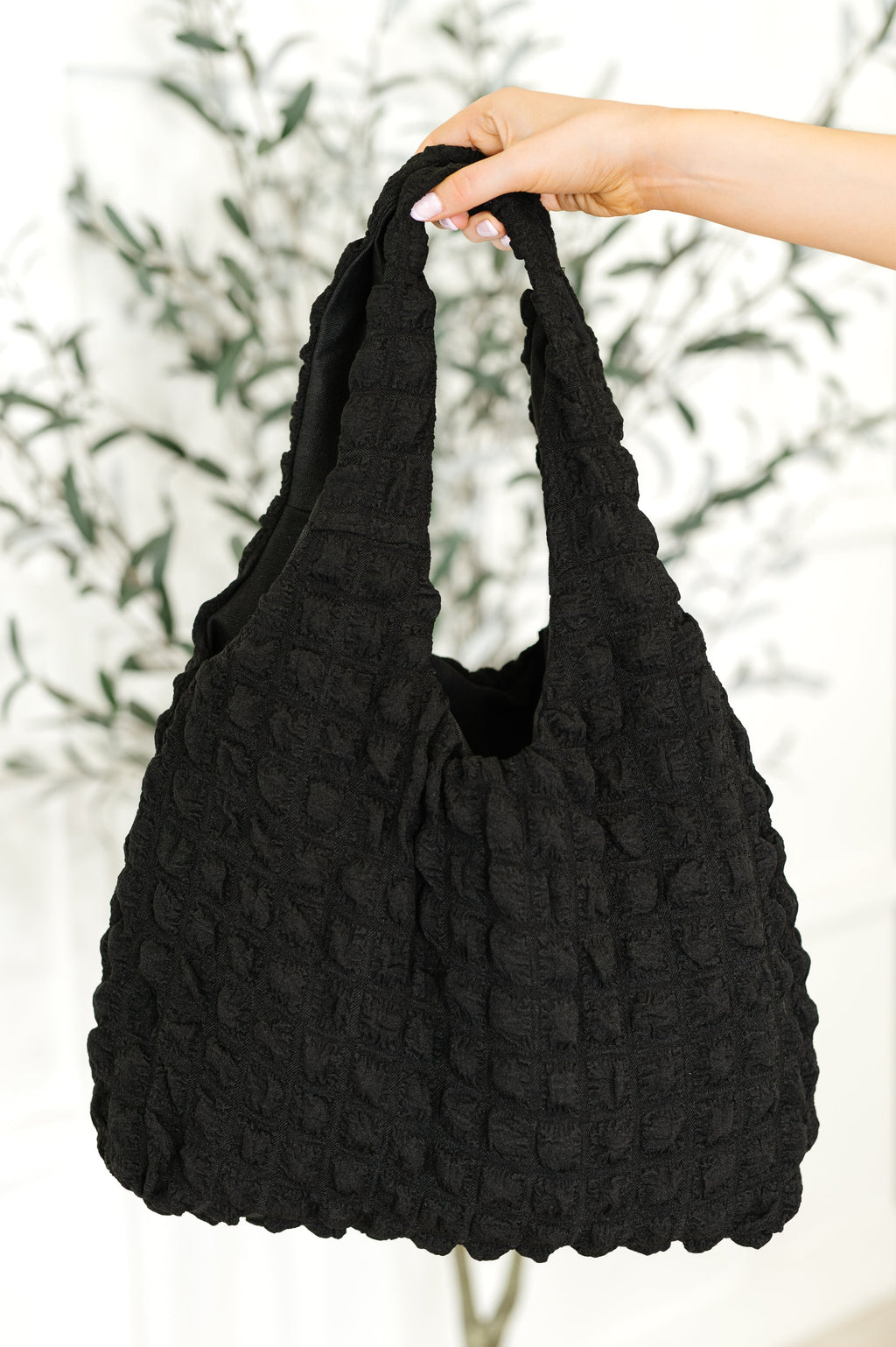 Day Out Cloud Tote Bag In Black