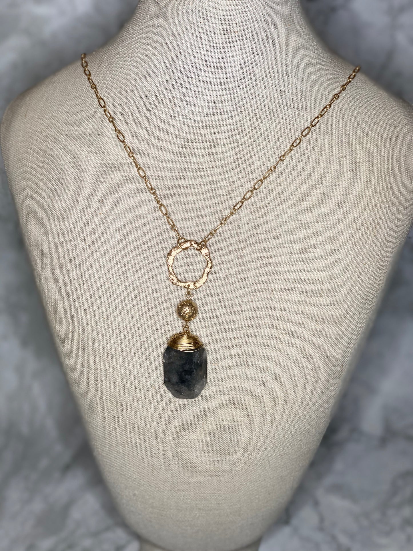 Wire Stone Pendant Necklace